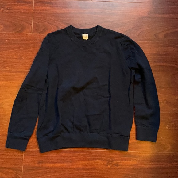 Men’s Navy Gap Sweater - Picture 2 of 2